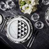 Elegant and classic dinnerware collection inspired by marble and decorated with gold. Timeless dinner plate design for your table.